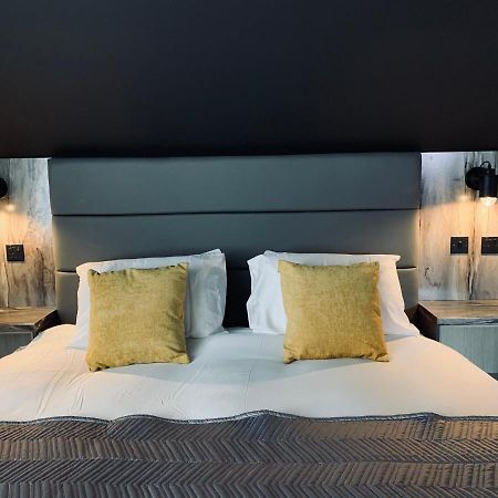 Breeze Suites - Luxury Group Accom - Sleeps 19 Blackpool Kültér fotó