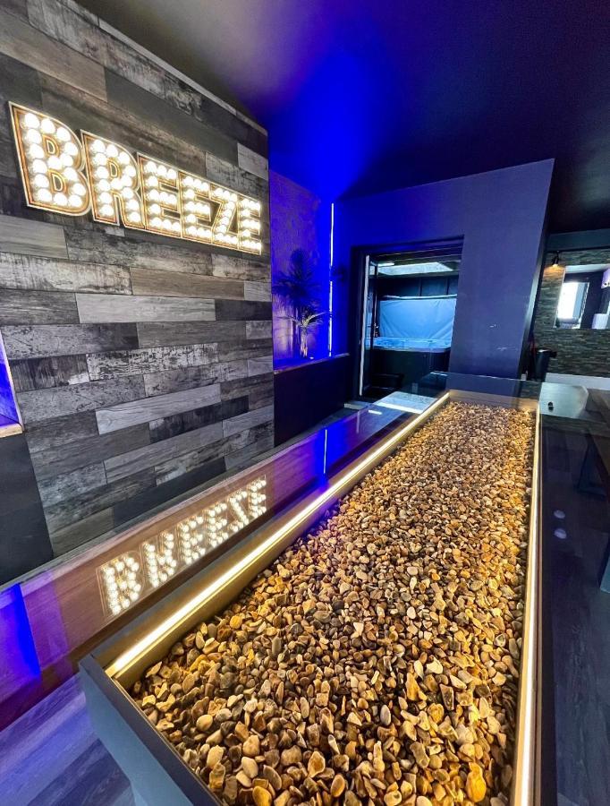 Breeze Suites - Luxury Group Accom - Sleeps 19 Blackpool Kültér fotó