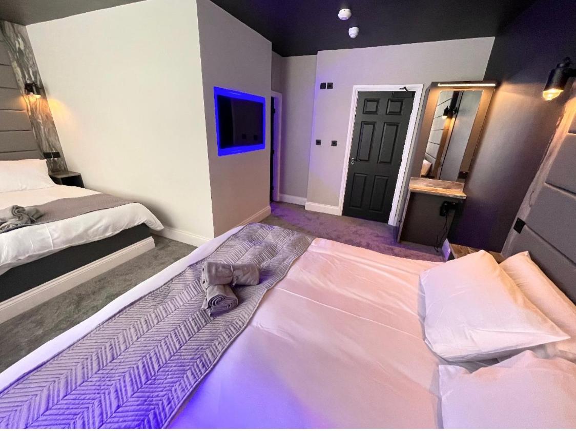 Breeze Suites - Luxury Group Accom - Sleeps 19 Blackpool Kültér fotó